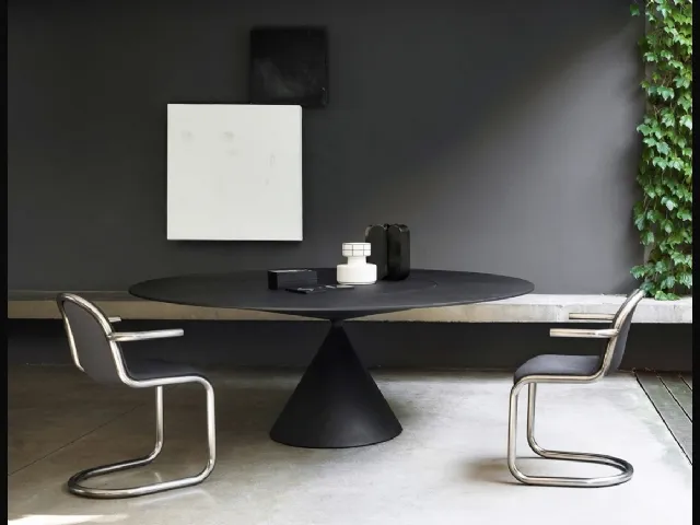 Round design table Clay by Desalto.