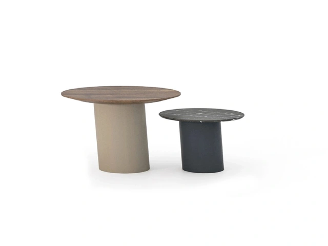 Oblique coffee table in porcelain stoneware by Devina Nais