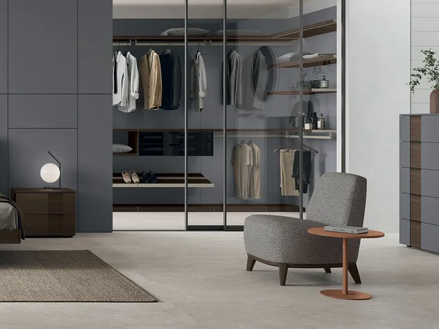 Tomasella's Valet Side Table