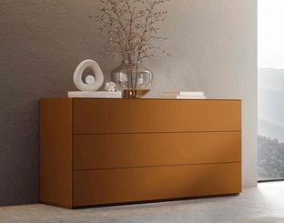 Practical dresser by Veneran