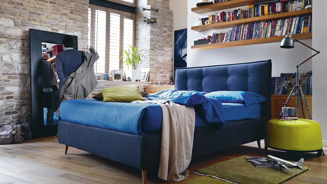 Modern bed with quilted headboard Bob Capitonné by Noctis.