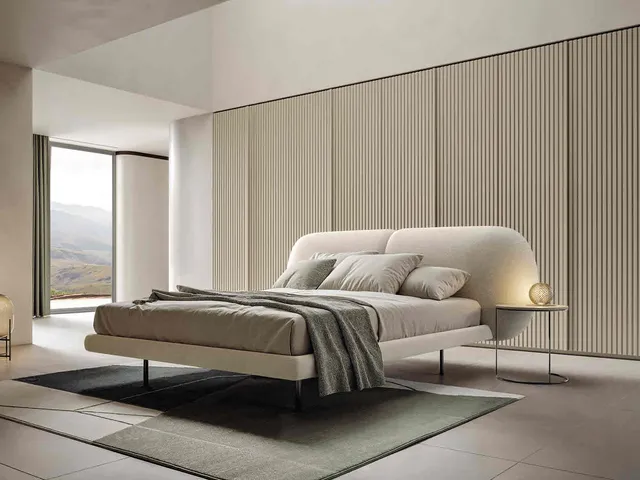 Chloe padded bed by Veneran.