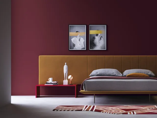 Infinity customizable headboard bed by Biba Salotti