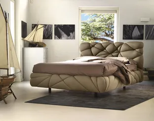 Design bed upholstered and soft as a cloud Marvin by Noctis.