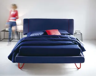 Upholstered fabric bed Hug 02 by Noctis
