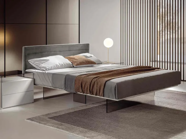 Slim upholstered bed by Veneran