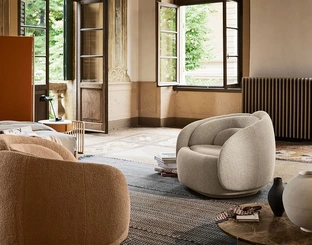 Peonia padded armchair in fabric by Pianca.