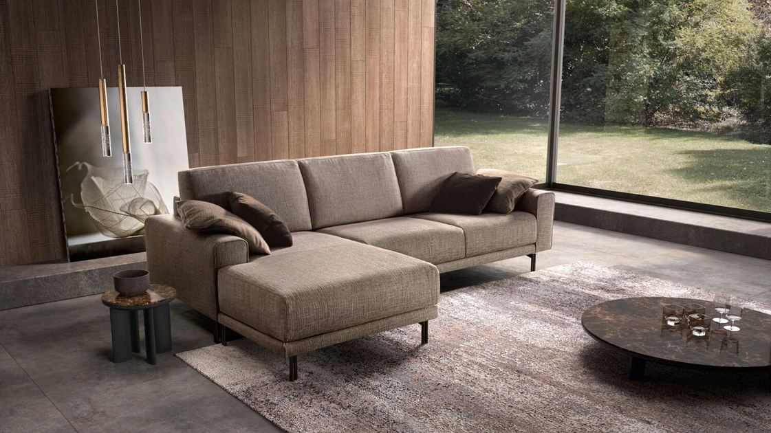 Glamour sofa with peninsula by Rizzetto.