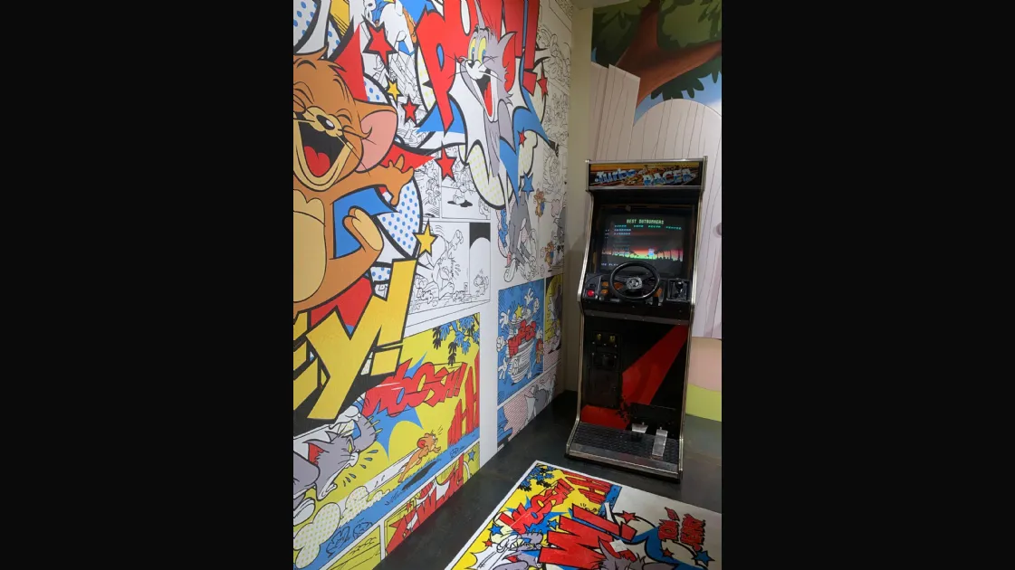 DESALTO STAND, TWILS, LONDON ART, TOMASELL
