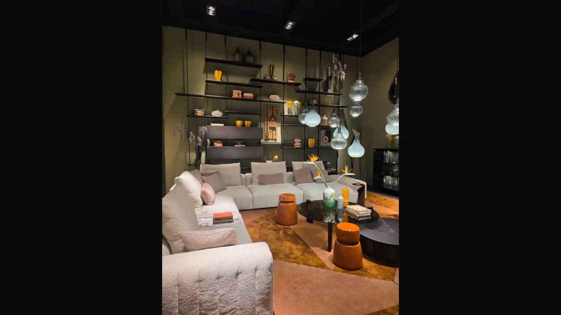 CATTELAN STAND