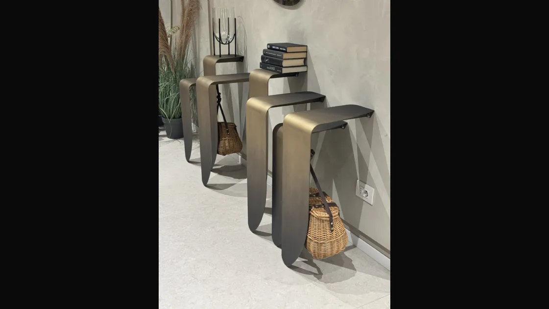 CATTELAN STAND