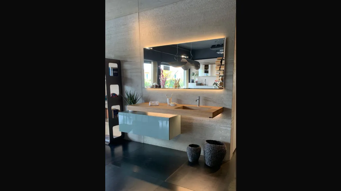 Lago Bathroom Composition