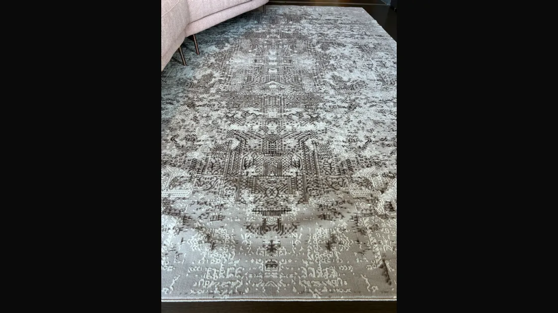 Dorian One Sitap carpet.
