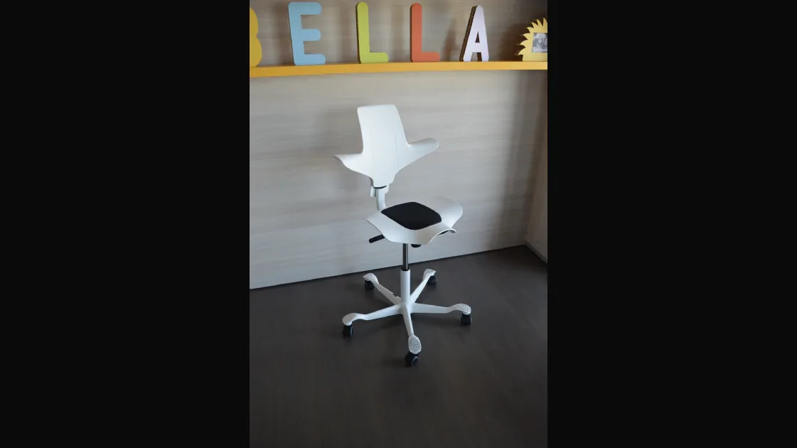 Capisco Chair Puls 8010