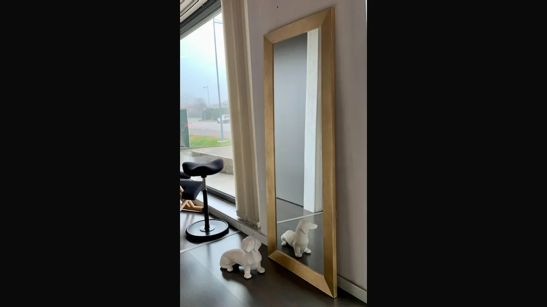 Handcrafted mirror with gold leaf frame
