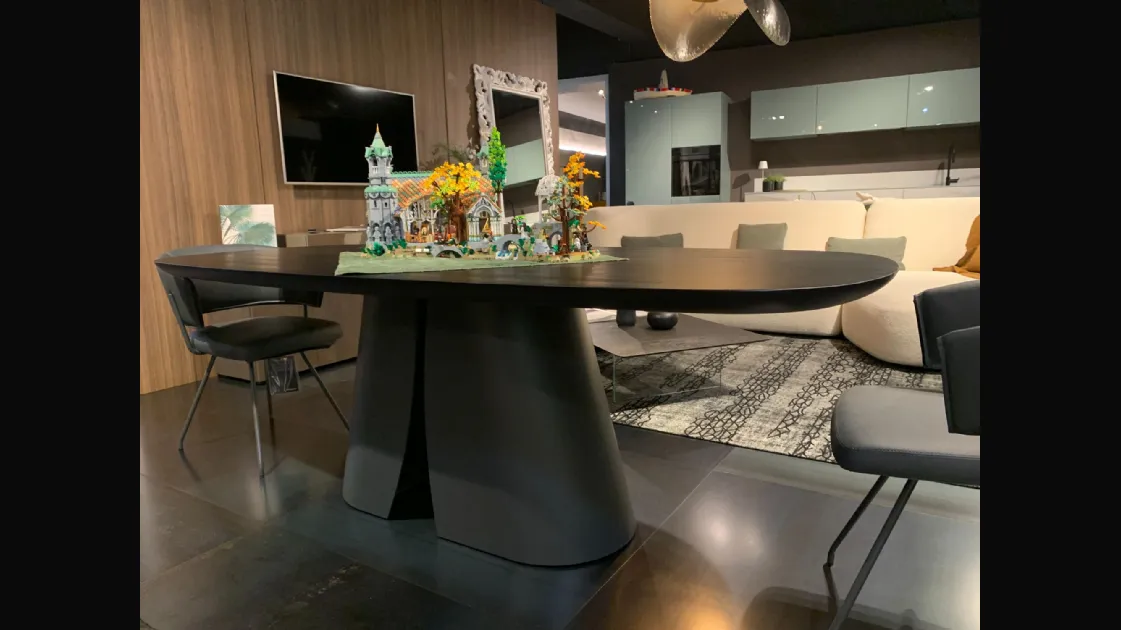 Cosmopolitan Table by Devina Nais.