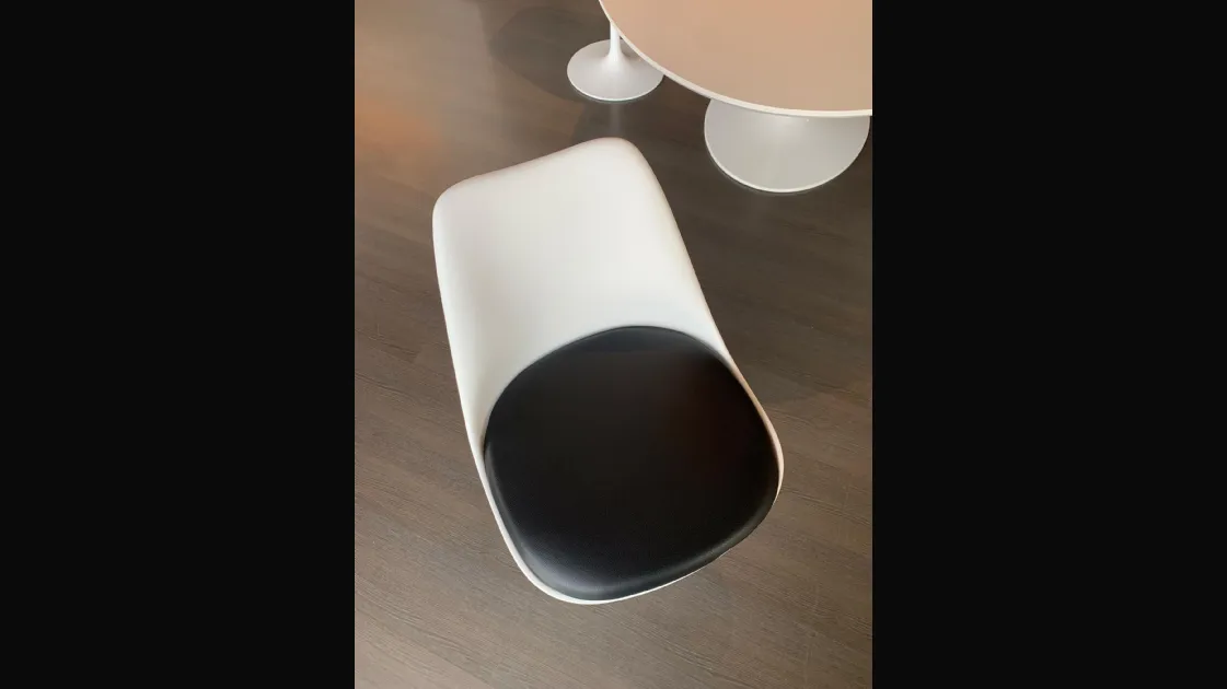 Alivar Tulip Chair