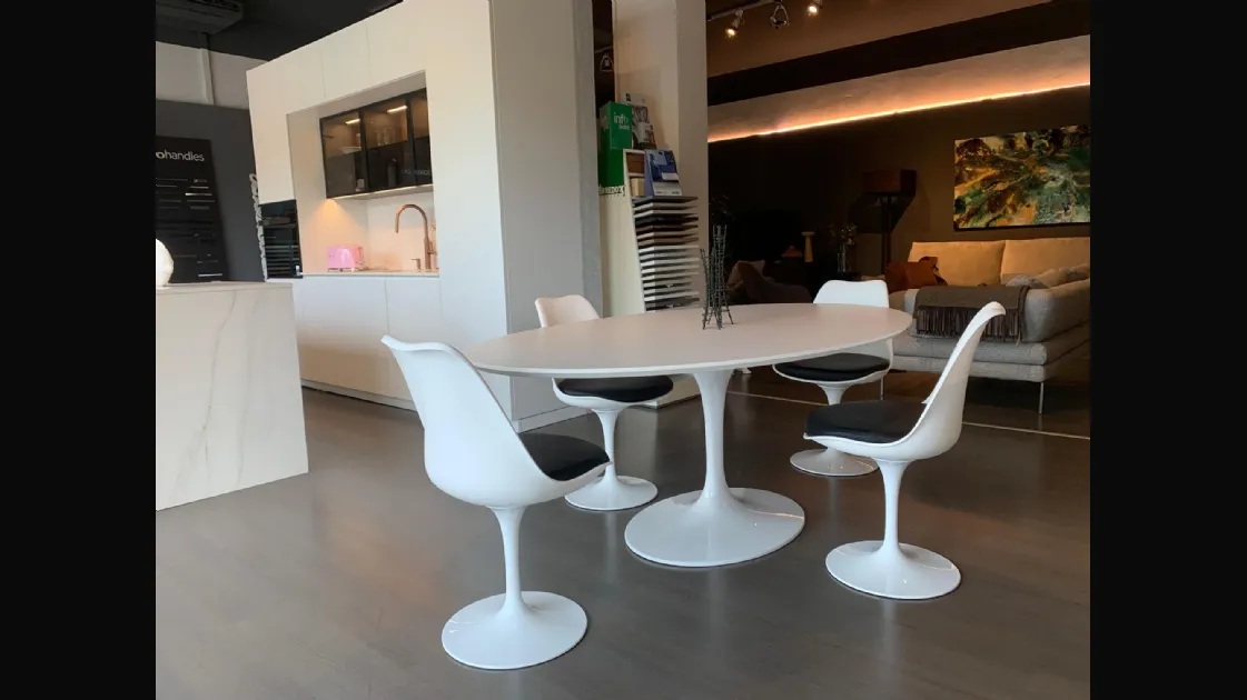 Alivar Tulip Table
