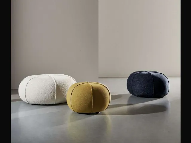 Pouf Clove upholstered in Twils fabric.