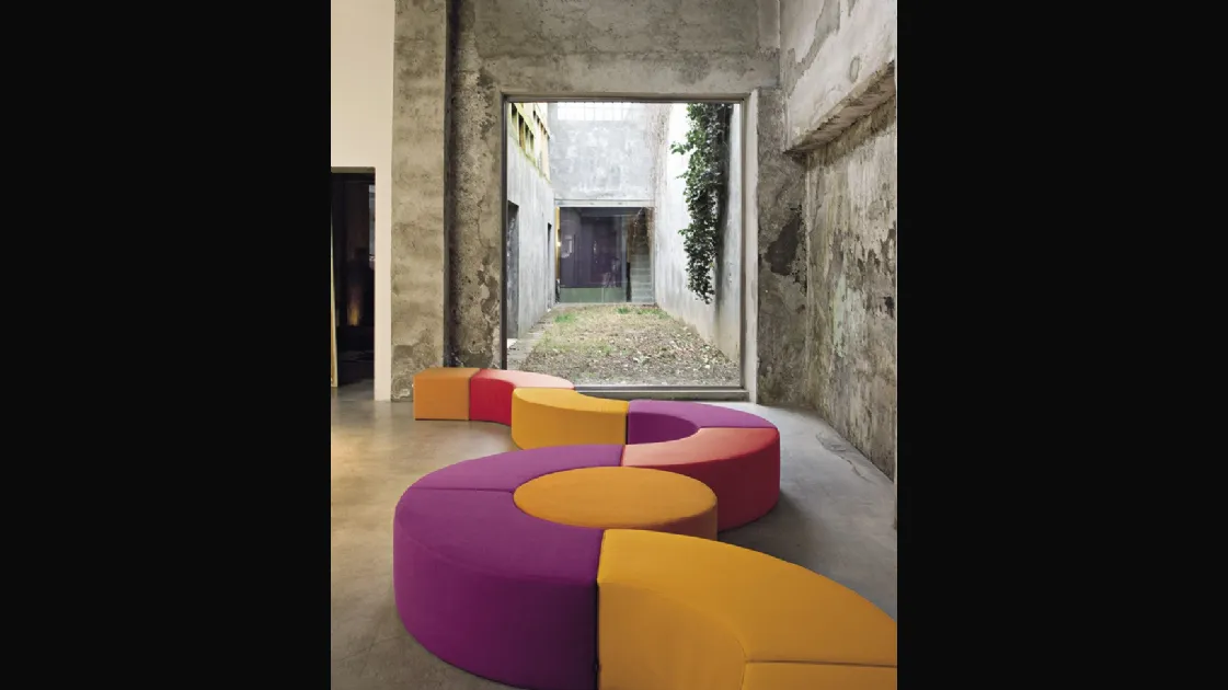 Nesos Pouf by
