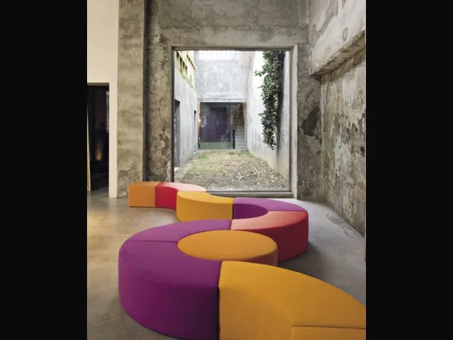 Nesos Pouf by