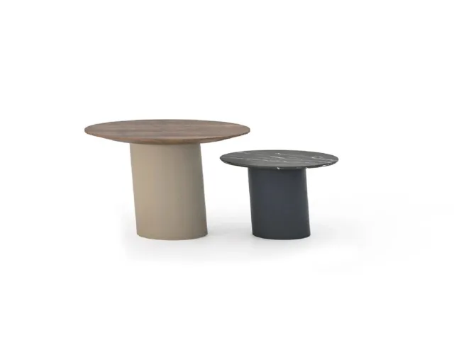 Oblique coffee table in porcelain stoneware by Devina Nais