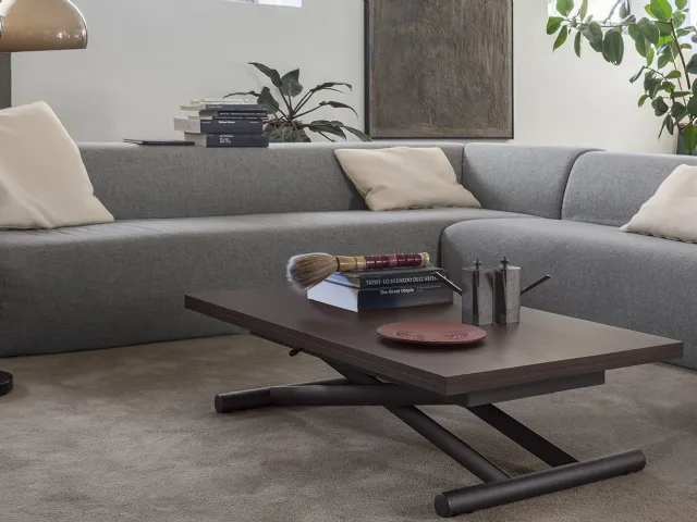 Transformable Universe coffee table with a melamine top by Altacom.