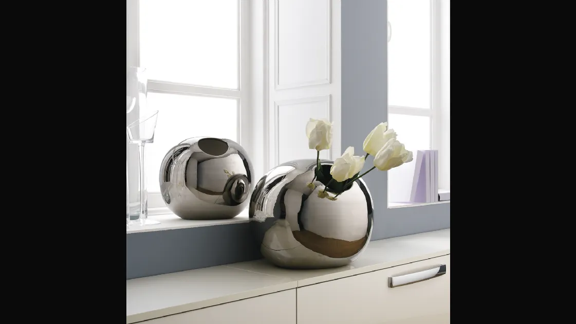 Adriani e Rossi ceramic Ball Vase