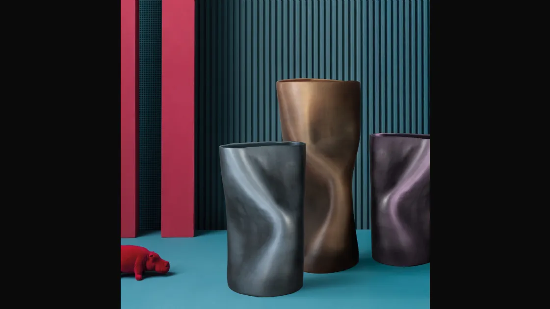 Erosa Vase by Adriani and Rossi