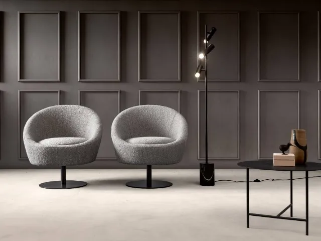Armchair in Bubble fabric by Samoa.