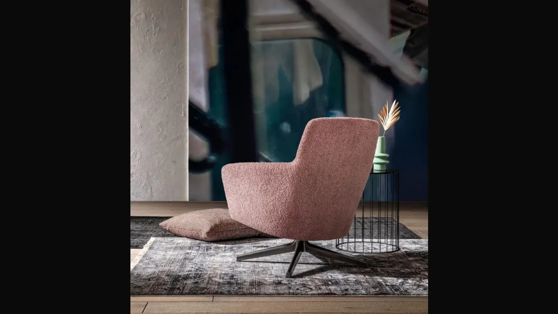 Denver armchair by Samoa