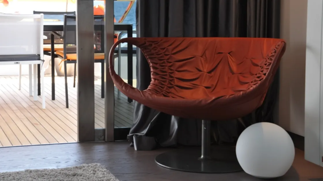 Leather armchair Smock by Moroso.