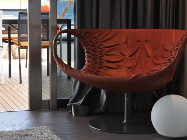 Leather armchair Smock by Moroso.
