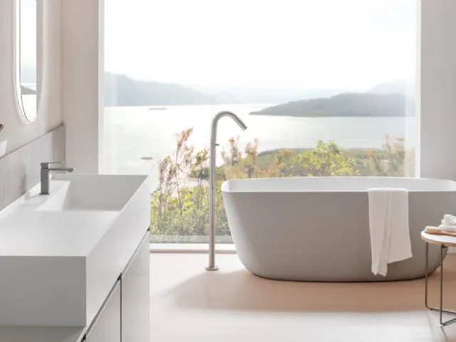 Victoria Freestanding Bathtub by Arcom