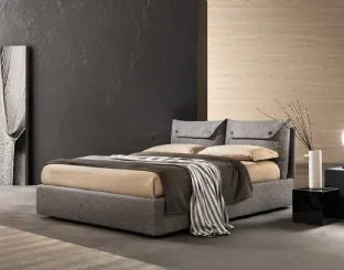 Upholstered fabric bed with headboard by Case di Bside.