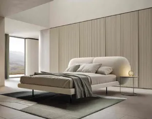 Chloe padded bed by Veneran.