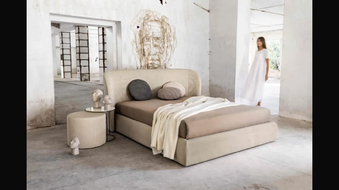 Dior bed with storage box by Veneran.