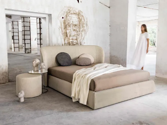 Dior bed with storage box by Veneran.