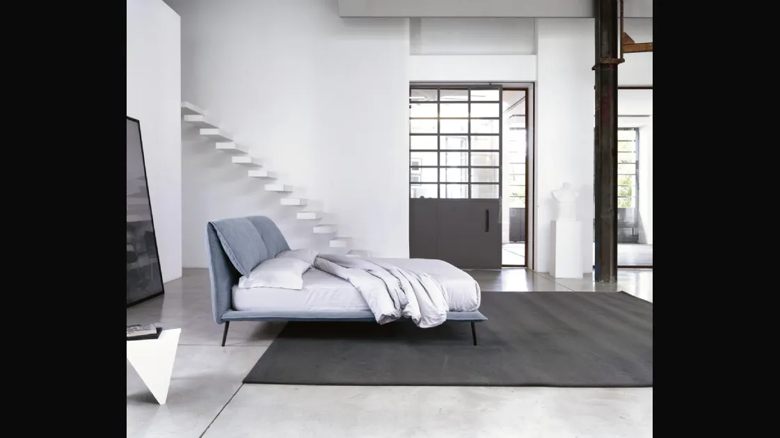 Upholstered fabric bed Eos by Noctis.