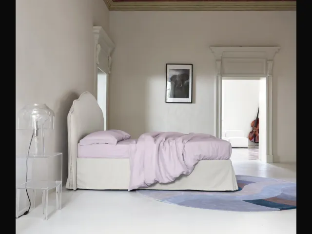 Blue Daisy headboard bed by Noctis.