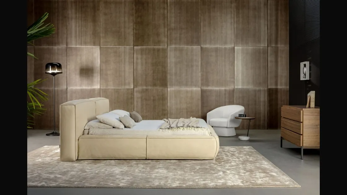 Bonaldo leather Fluff bed