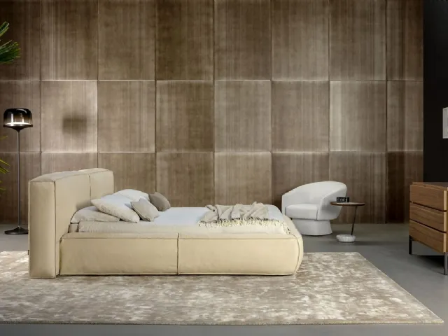 Bonaldo leather Fluff bed