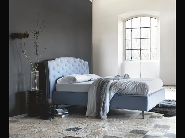 Fabric upholstered bed Frank by Noctis