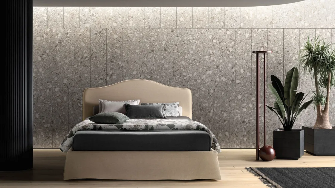 Double bed in fabric with sculpted headboard Lovely by Bside