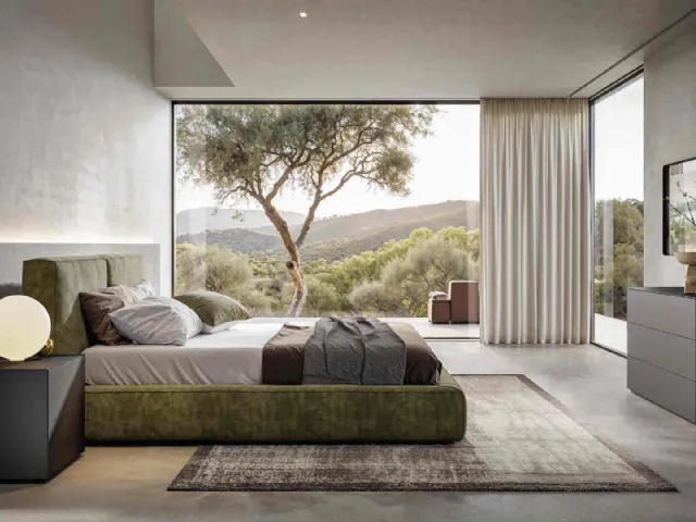 Upholstered fabric bed Matis by Veneran.