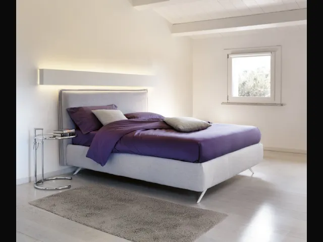Moody storage bed by Noctis