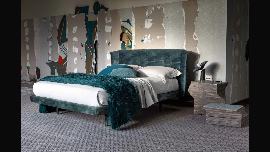 Velvet bed with high headboard slightly protruding forward Riva by Veneran