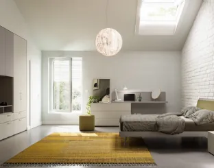 Platinum finished double bed with padded pillow 