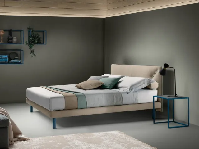 Modern upholstered fabric bed 