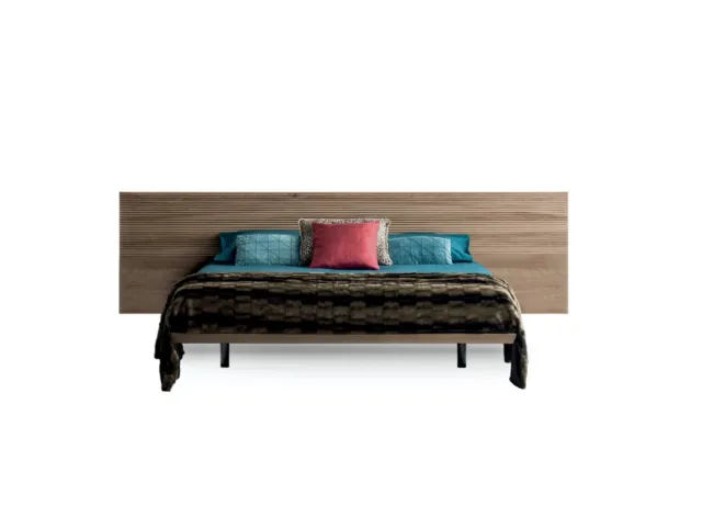 Zen Bed with suspended headboard effect by Devina Nais